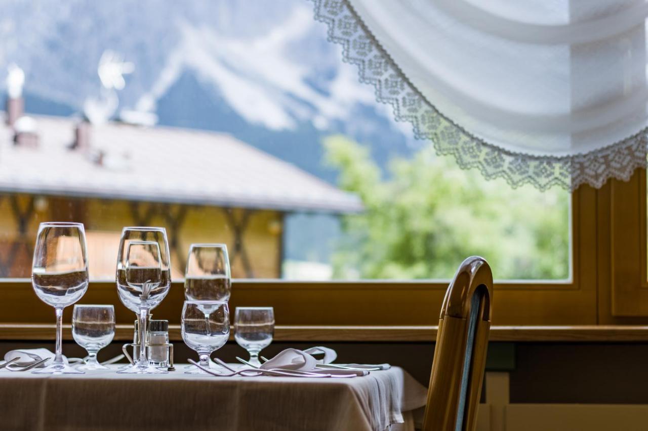 Hotel Villa Argentina Cortina dʼAmpezzo Zewnętrze zdjęcie